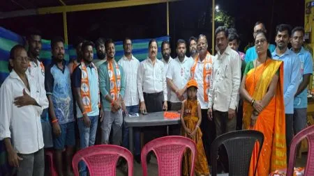 तारकर्लीतील युवकांनी हाती घेतली मशाल