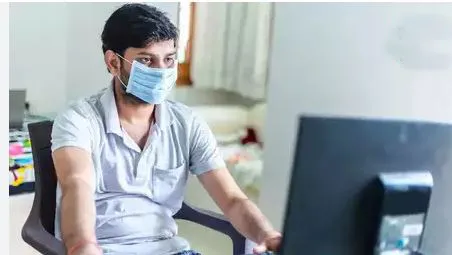 दिल्लीत कर्मचाऱ्यांना ‘वर्क फ्रॉम होम’ Delhi employees to work from home