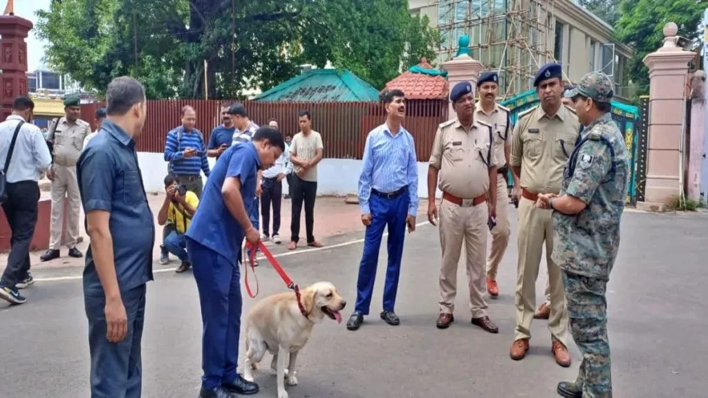 Threat to blow up Mahabodhi Temple with bomb