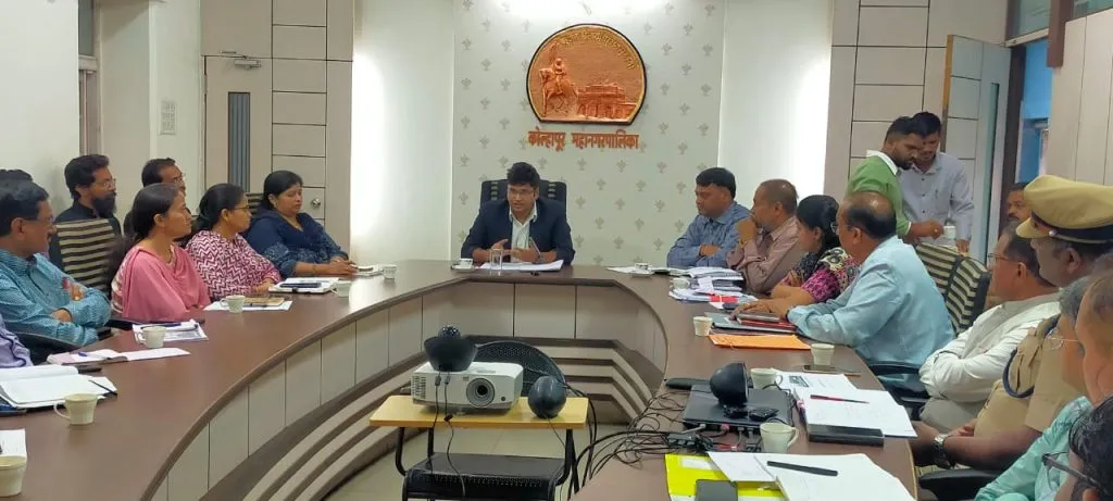 Action against officers and employees who are absent and absent from work