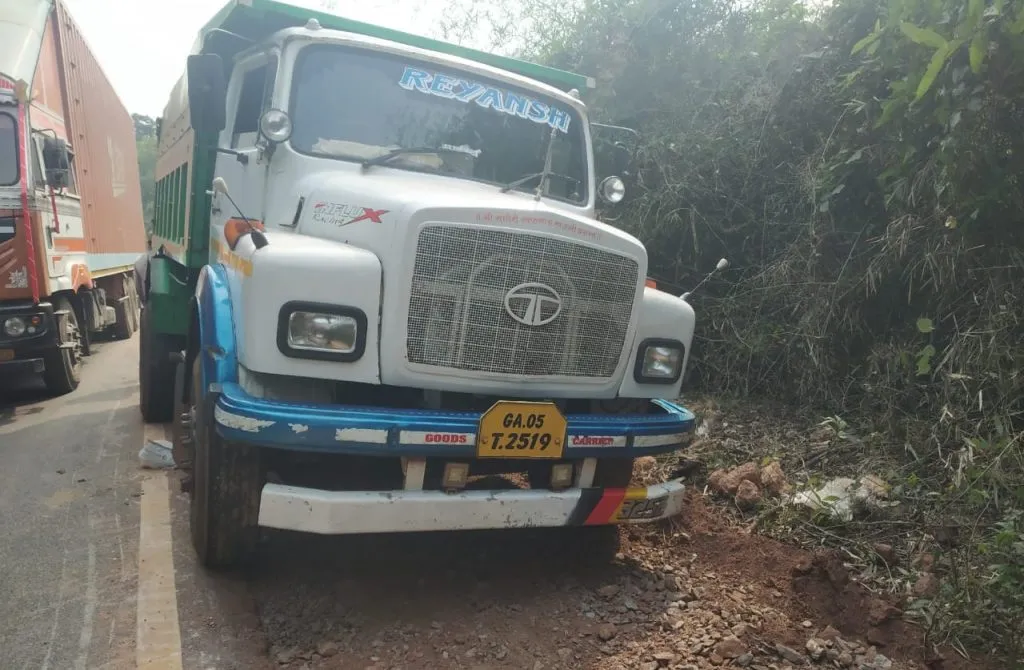 Tourist killed on first day of mineral transport