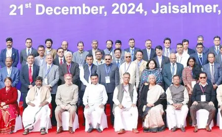 बैठक आटोपून मुख्यमंत्री थेट गोव्यात दाखल After the meeting, the Chief Minister directly arrived in Goa.