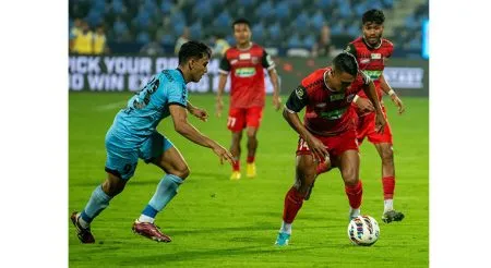 आयएसएल फुटबॉल: मुंबई सिटी क्लब नॉर्थईस्टकडून पराभूत Mumbai City Club lost to Northeast