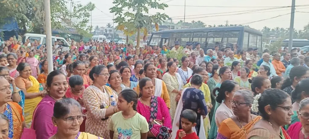 ग्रामसभांच्या खच्चीकरणातून सत्ता केंद्रीकरणाकडे