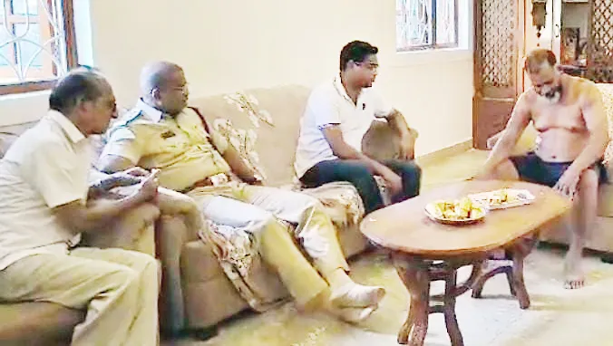 Take strict action in the Mahesh Konadkar attack case.