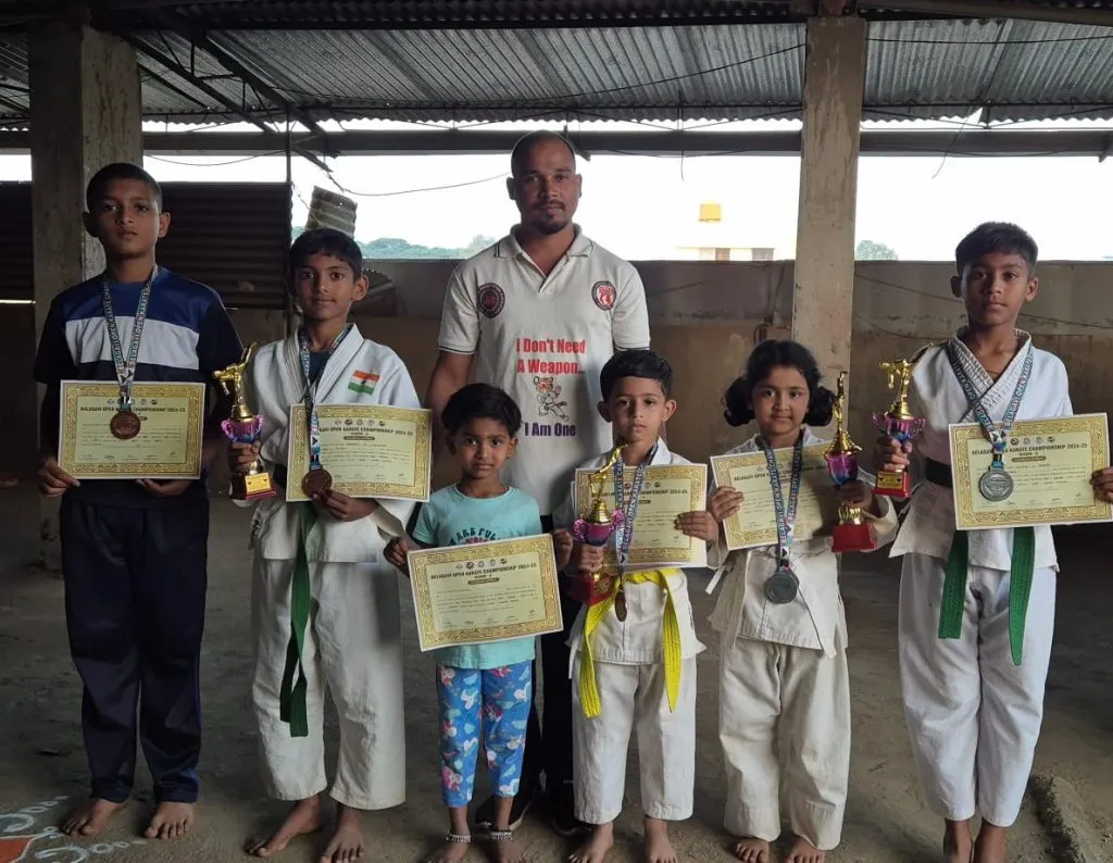 Success of karate players from Khanapur