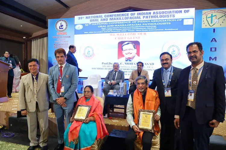Dr. Ramakant Nayak receives Lifetime Achievement Award at IAOMP Conference