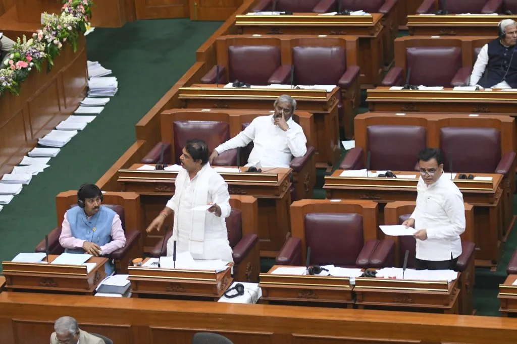 …हे तर खुनी सरकार! ...This is a murderous government!