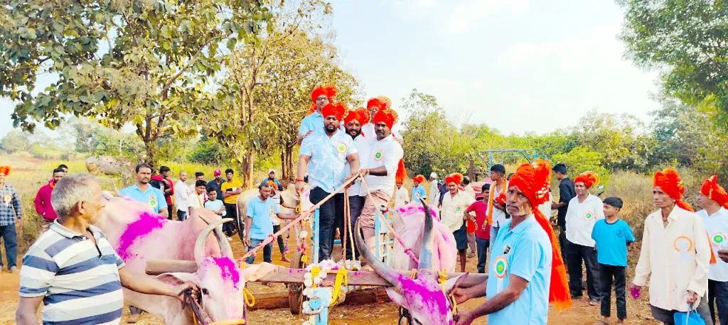 Bullock cart pulling race inaugurated in Mannur