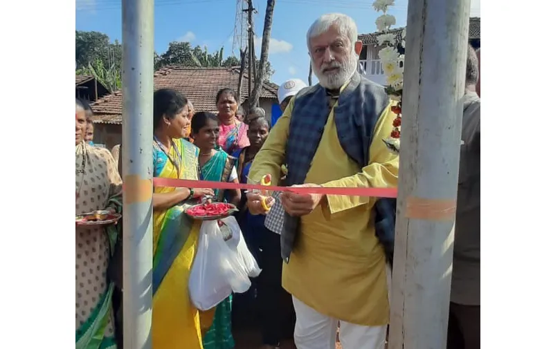 Solar lights in Kankumbi area by Lokkalp Foundation