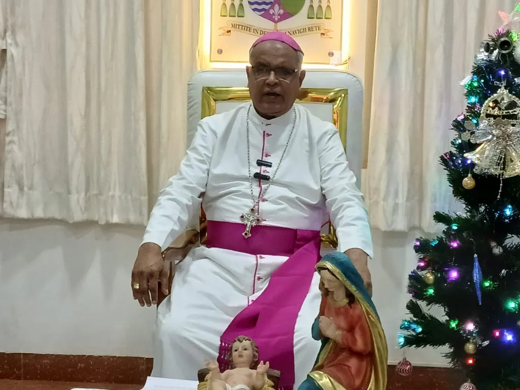 विश्वास, आनंद-प्रेमाचा संदेश म्हणजे ख्रिसमस Christmas is a message of faith, joy and love.