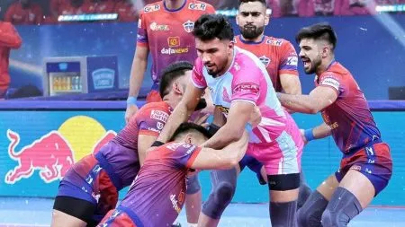 UP Yoddhas in semi-finals