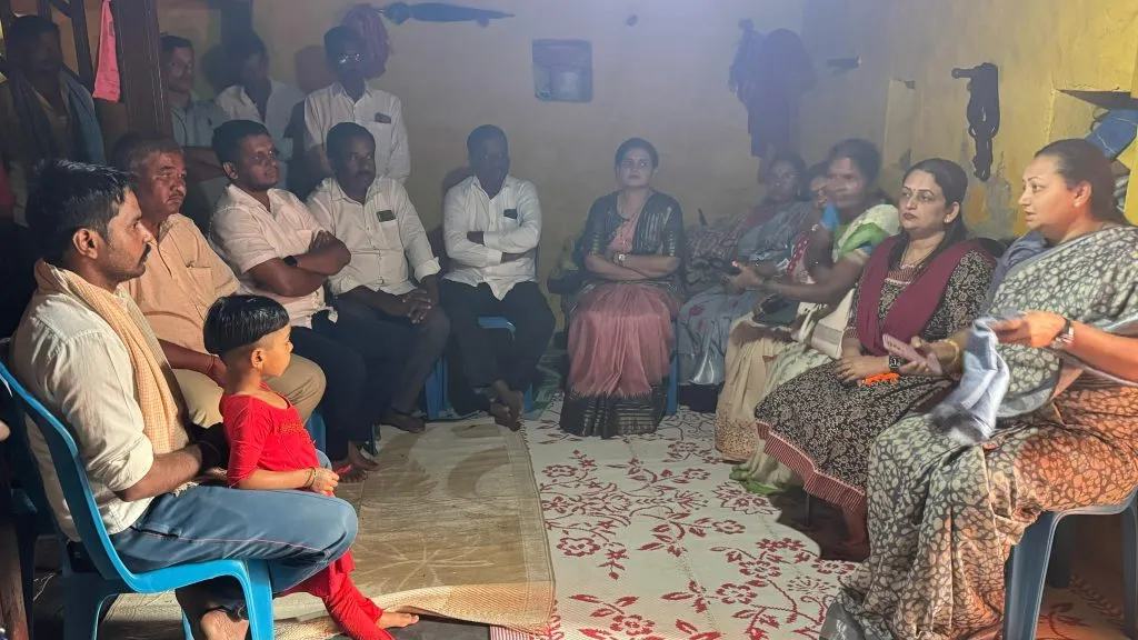 Dr. of the family of the dead child. Condolences from Sarnobat