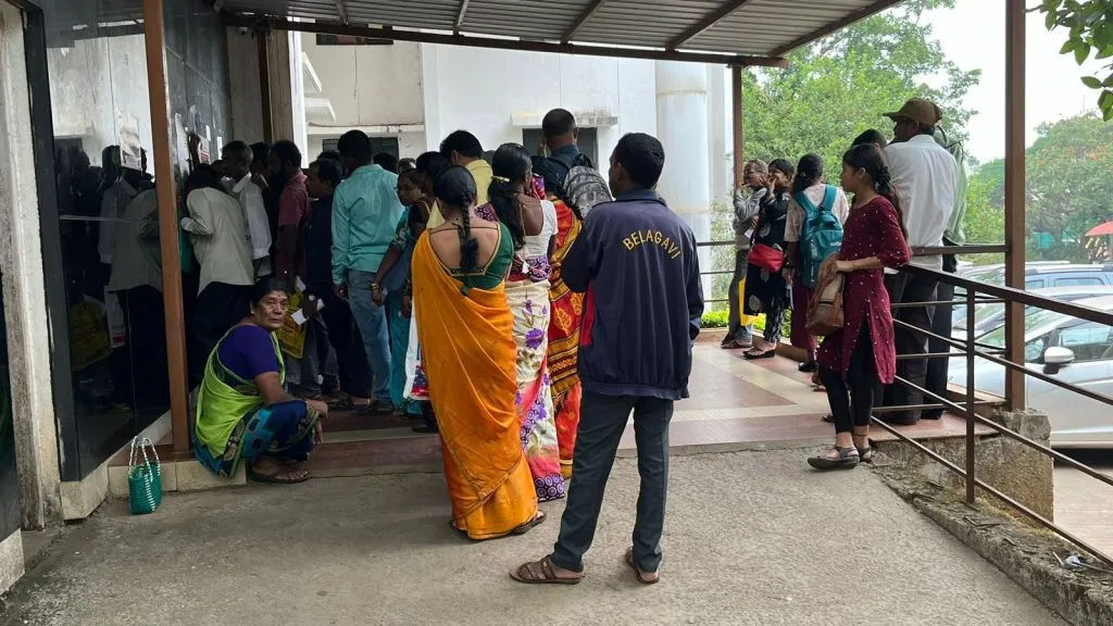 Server down disrupts distribution of birth and death certificates