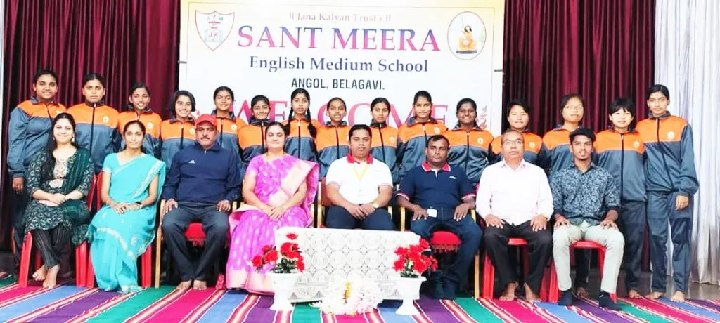 Sant Mira team leaves for national football tournament