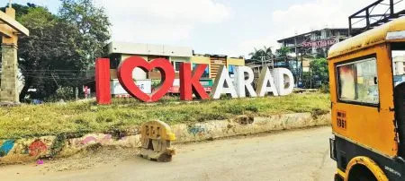 The entrance to Karad has become a 'slum'