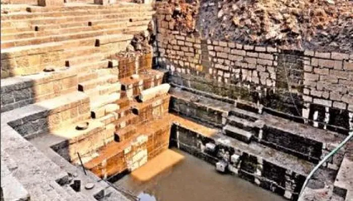 मनिकर्णिका कुंडात सापडले आणखी एक शिवलिंग Another Shivalinga found in Manikarnika Kunda