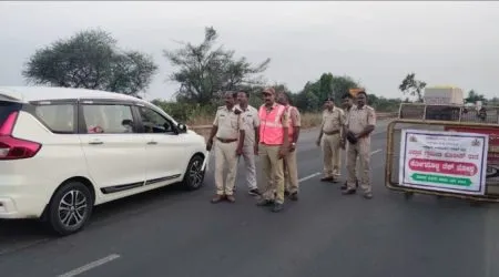 Blockade on National Highway by Karnataka Police