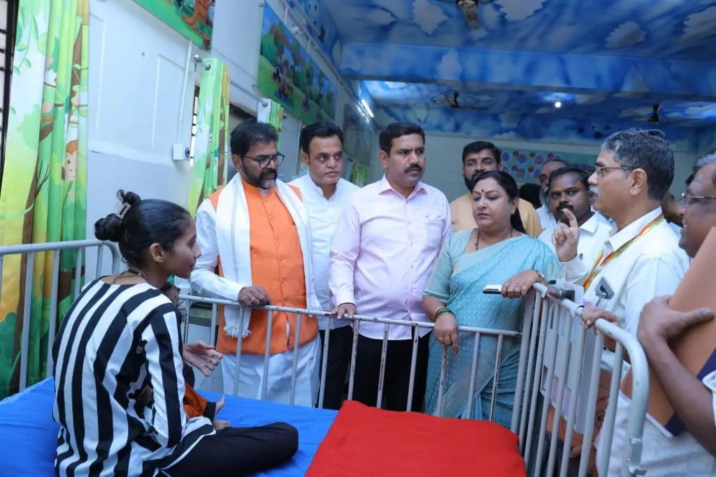 Mothers and babies die due to government's irresponsibility: Vijayendra