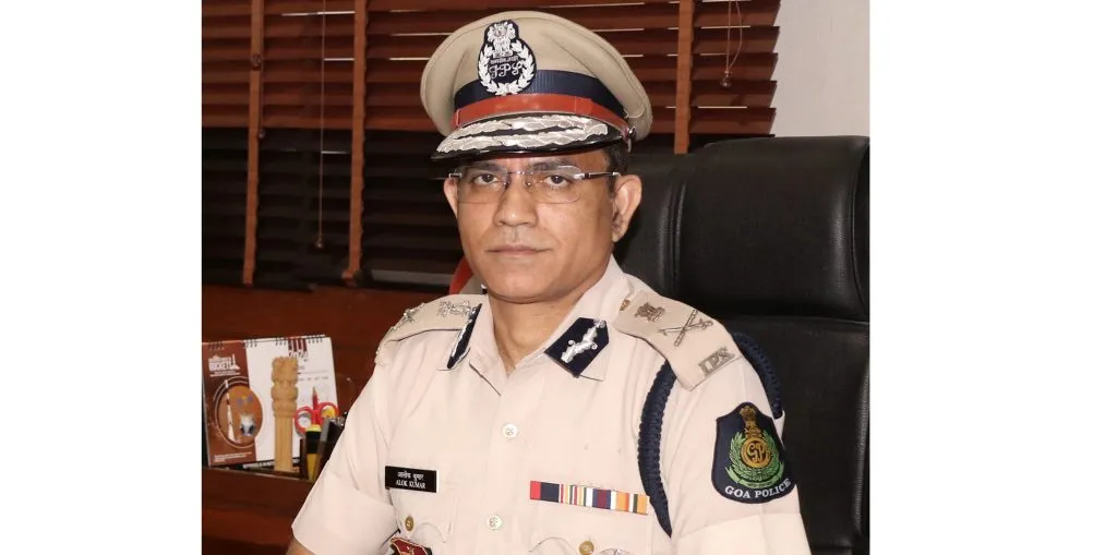 पार्ट्यांमध्ये ड्रग्जचा वापर होणार नसल्याची दक्षता घ्या Make sure there is no drug use at parties.