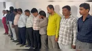 सूरत येथे 14 बोगस डॉक्टरांना अटक 14 bogus doctors arrested in Surat