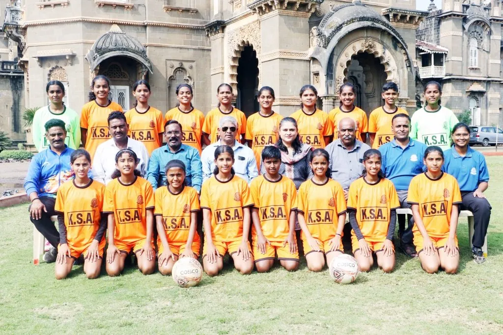 District team leaves for junior girls' football tournament