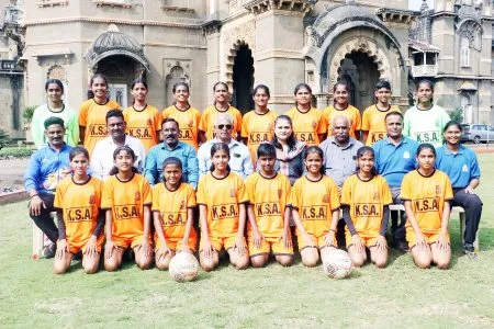 District team leaves for junior girls' football tournament