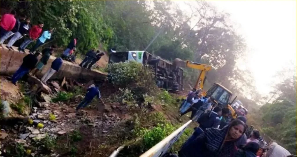 Four devotees die in bus accident in Odisha