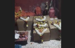 पैशाच्या पावसाच्या हव्यासापायी गमावले 36 लाख Lost 36 lakhs in the pursuit of money