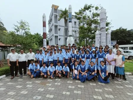 Students of Phatak High School made a trip to ISRO