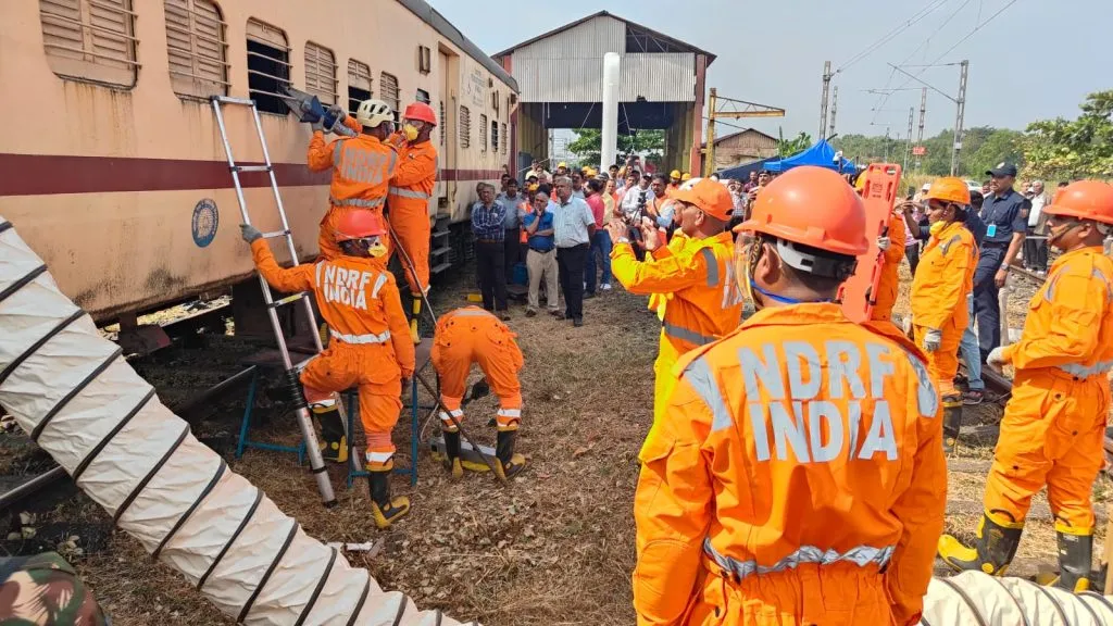 Konkan Railway and NDRF presented joint demonstrations