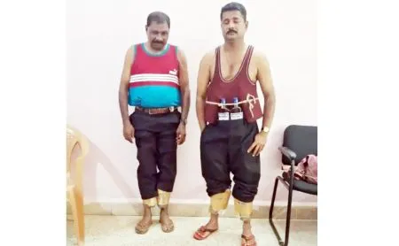 Two arrested for transporting fake liquor from Goa