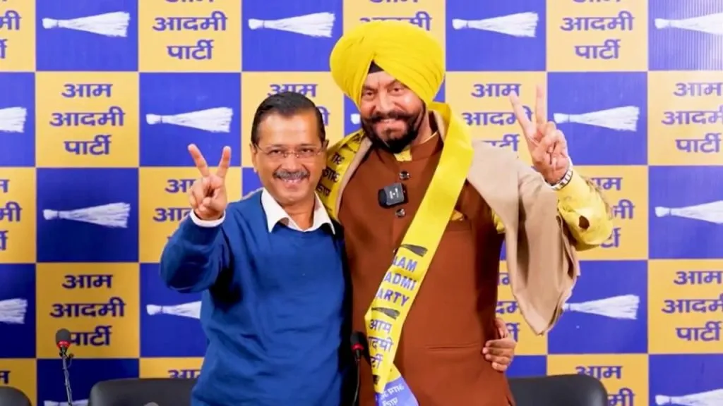 'Ambulance Man' joins Aam Aadmi Party