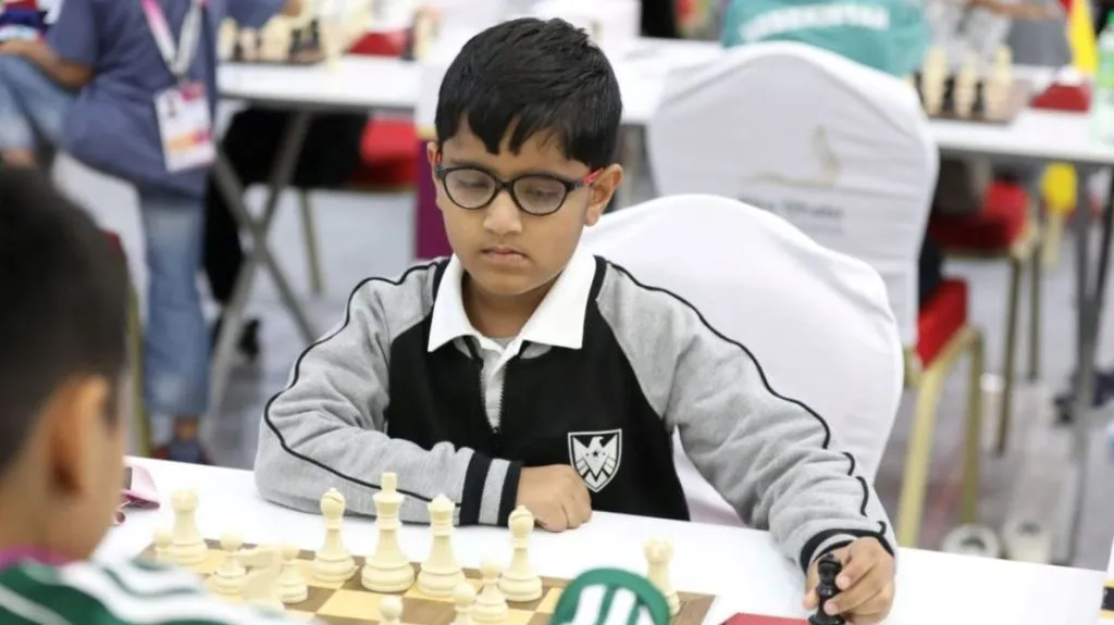 नऊ वर्षीय कपिलची झेप Nine-year-old Kapil's leap