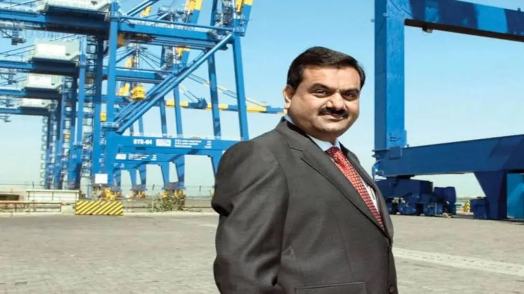 कोचीन बंदरासाठी अदानी यांची ऑफर Adani's offer for Cochin Port