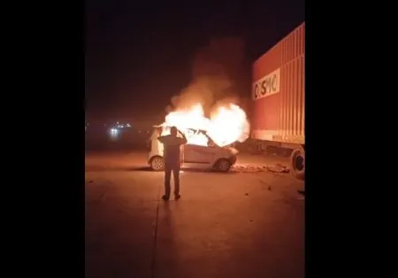 Driver burnt as CNG car caught fire