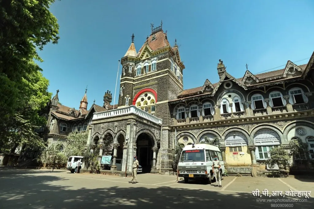 नूतनीकरणावर नियंत्रण कोणाचे? Who controls the renovation?