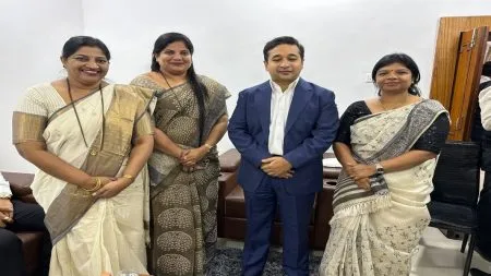 सिंधुदुर्ग भाजपा महिला मोर्चाची कॅबिनेट मंत्री नितेश राणेंची सदिच्छा भेट