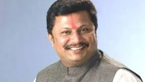 A. Kshirsagar Foundation organizes free health camp and distribution of snacks at Saundatti Mountain