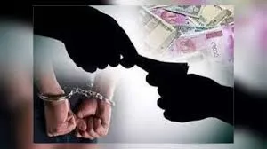Lawyer arrested while accepting bribe of Rs 1.80 lakh