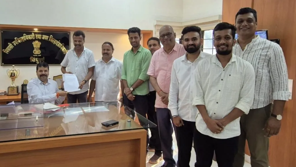 सिंधुदुर्गाला होणारा पेट्रोल डिझेलचा पुरवठा गोवा ऑइल डेपोतून करावा