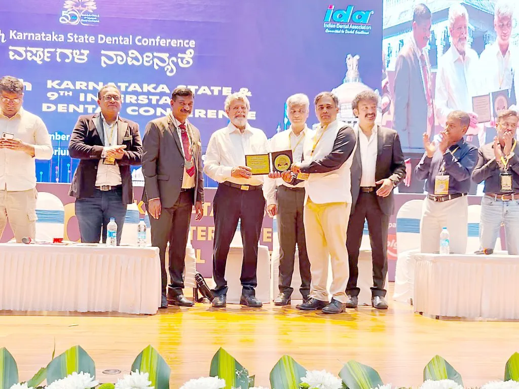 इंडियन डेन्टल असोसिएशन बेळगाव शाखेला क्रियाकल्प पुरस्कार Indian Dental Association Belgaum Branch receives Kriyakalpa Award