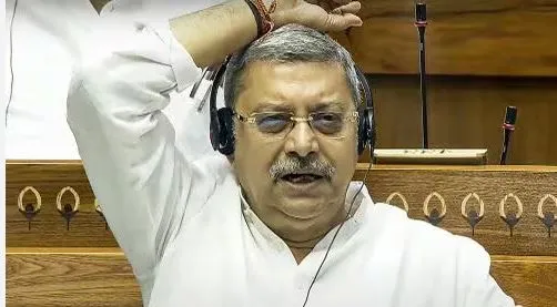 ‘लेडी किलर’ आरोपाने गदारोळ 'Lady killer' allegation causes uproar