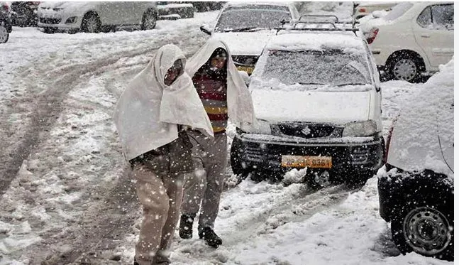 Fog in northern states, snowfall in Jammu and Kashmir