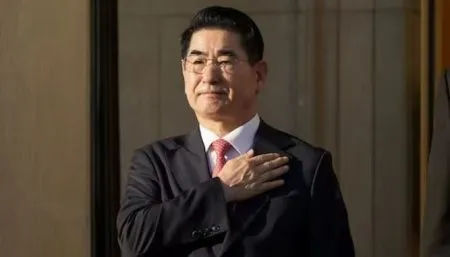 Former Defense Minister Yong attempts suicide