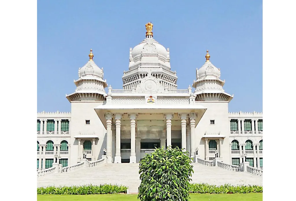 Verbal clash over Waqf Board issue