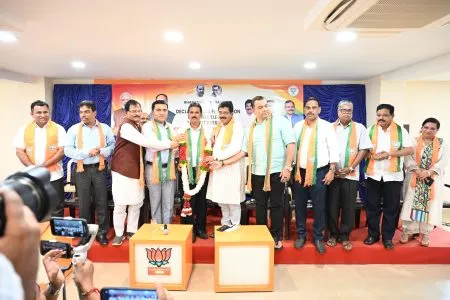 Leave your jealousies aside and get down to work for the party!