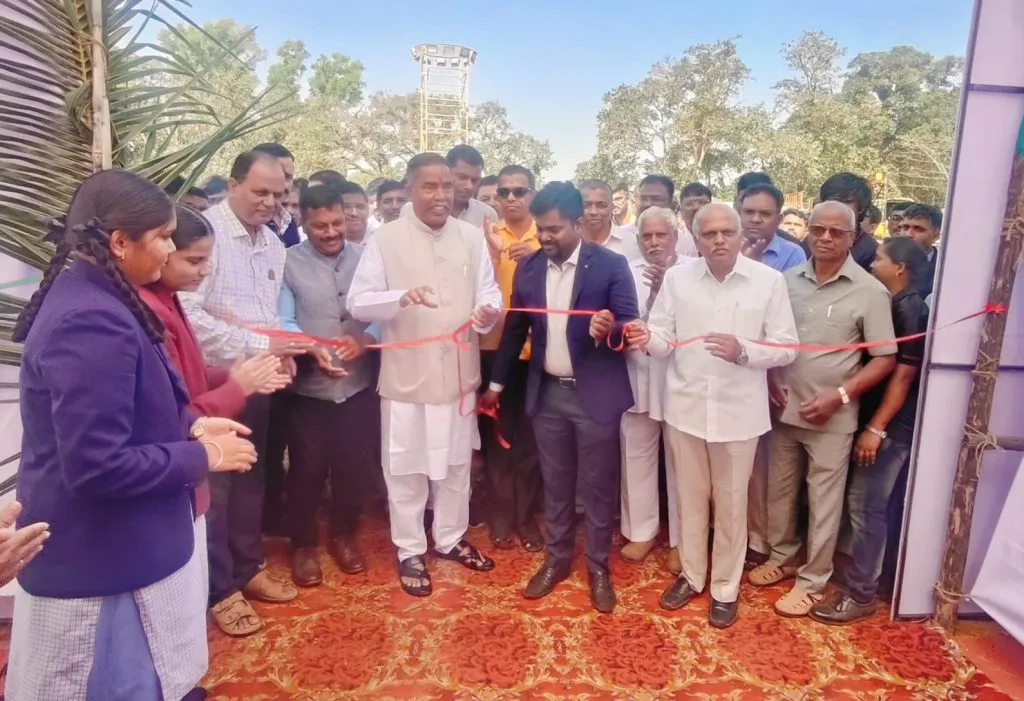 The common people should benefit from government schemes.