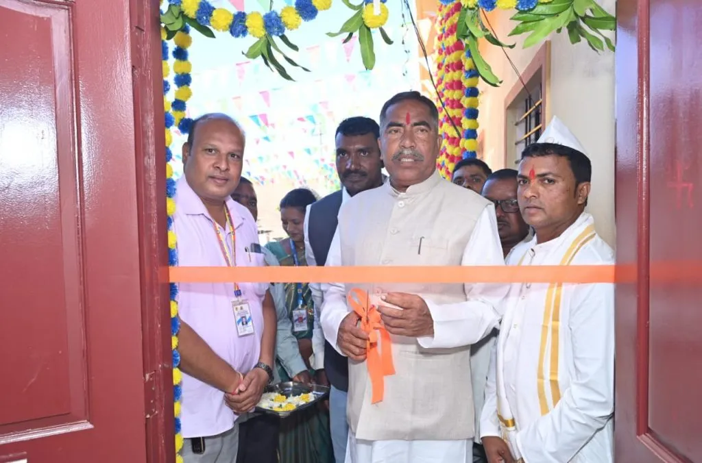 The new building of Golyali Gram Panchayat was inaugurated with pomp