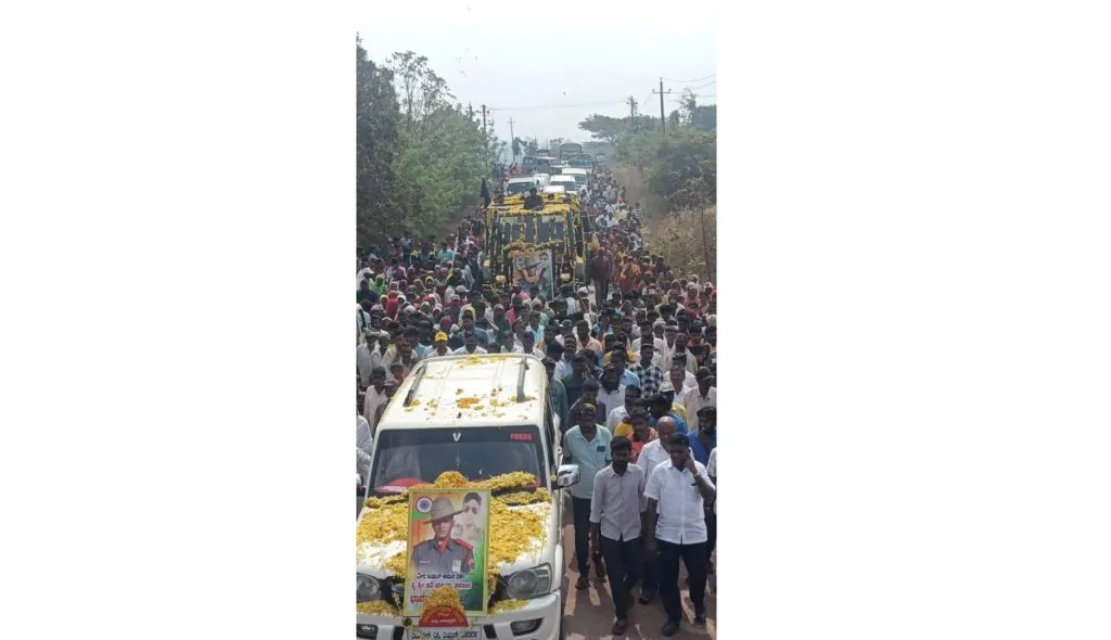 नागालँडमध्ये हुतात्मा झालेल्या निंग्यानट्टीच्या जवानाला अखेरचा निरोप Final farewell to martyred Ningyanati jawan in Nagaland